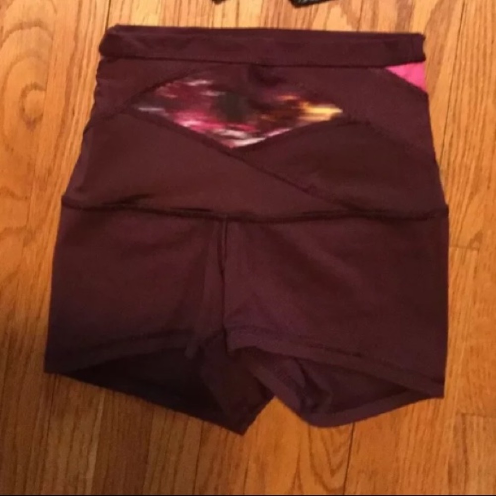 Lululemon sz 2 shorts